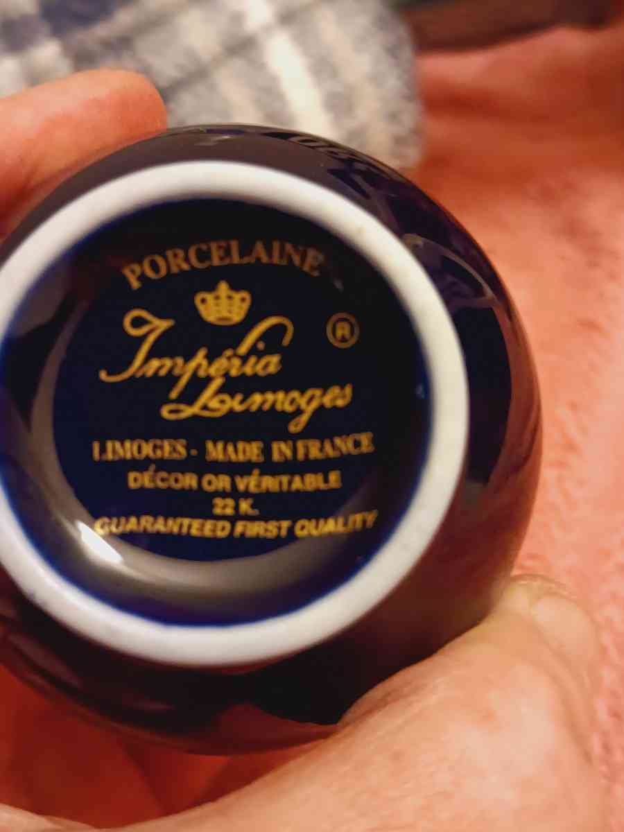 porcelain imperial limoges 22k gold and blue vase - Vinita, Oklahoma - FleaMarketBay