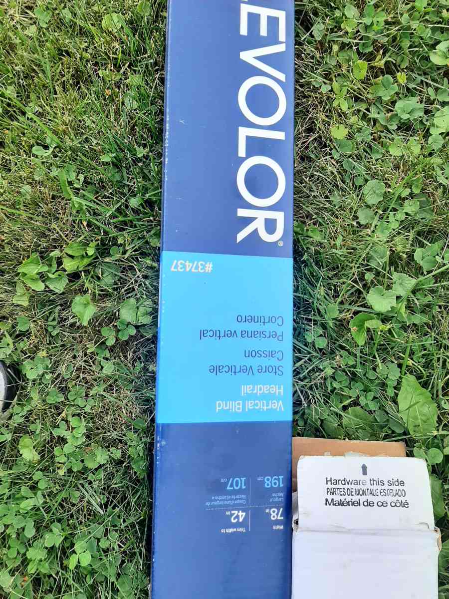 19 window blinds - Canton, Ohio - FleaMarketBay