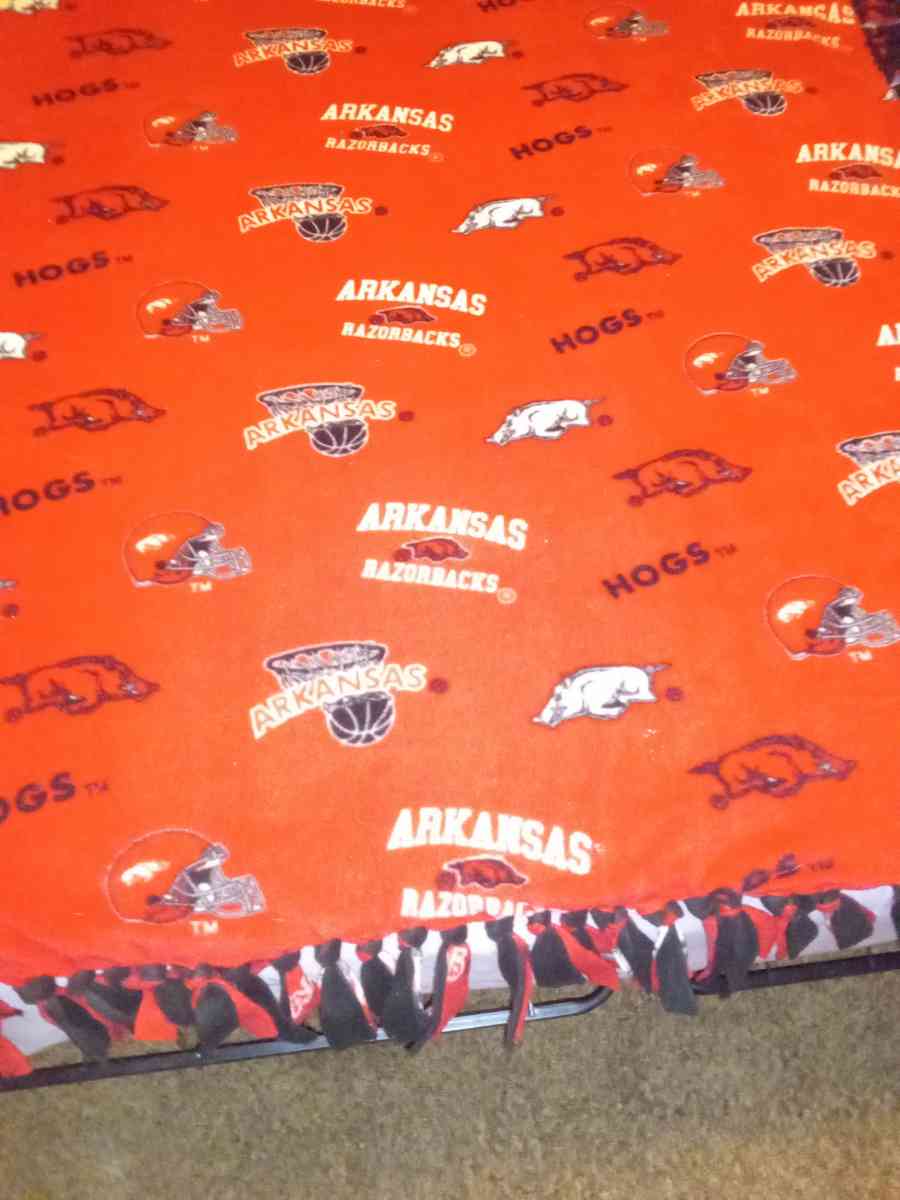 blankets - Canton, Oklahoma - FleaMarketBay