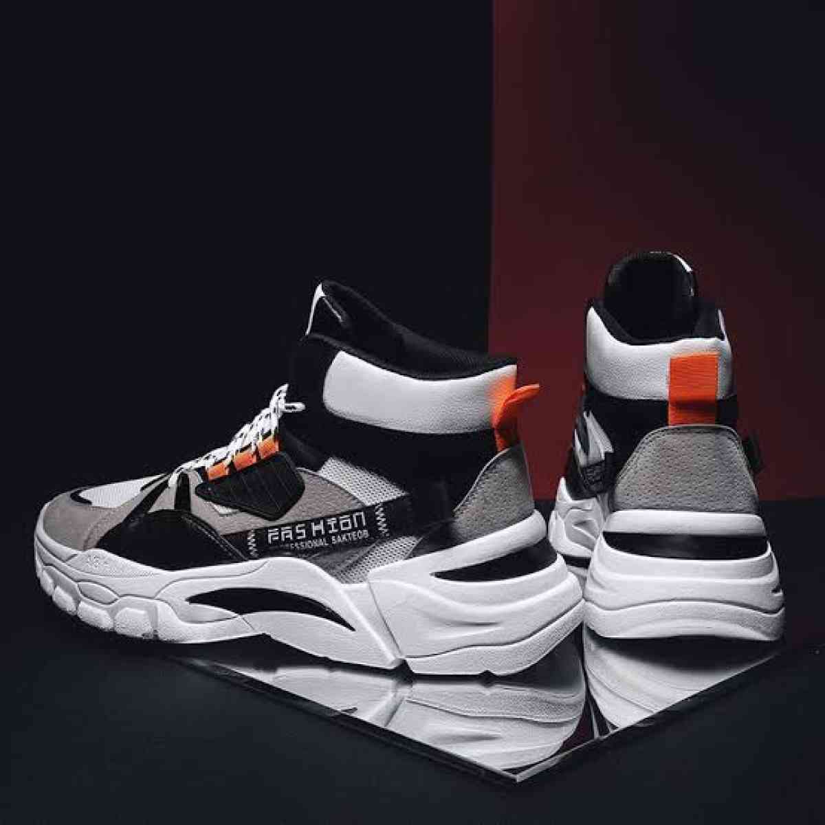 am selling shoes - Alicia, Arkansas - FleaMarketBay