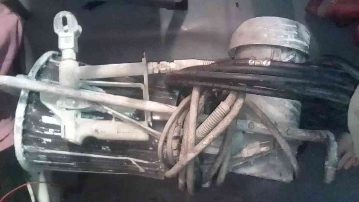 Wagner 425 professional airless paint sprayer - Arma, Kansas - FleaMarketBay