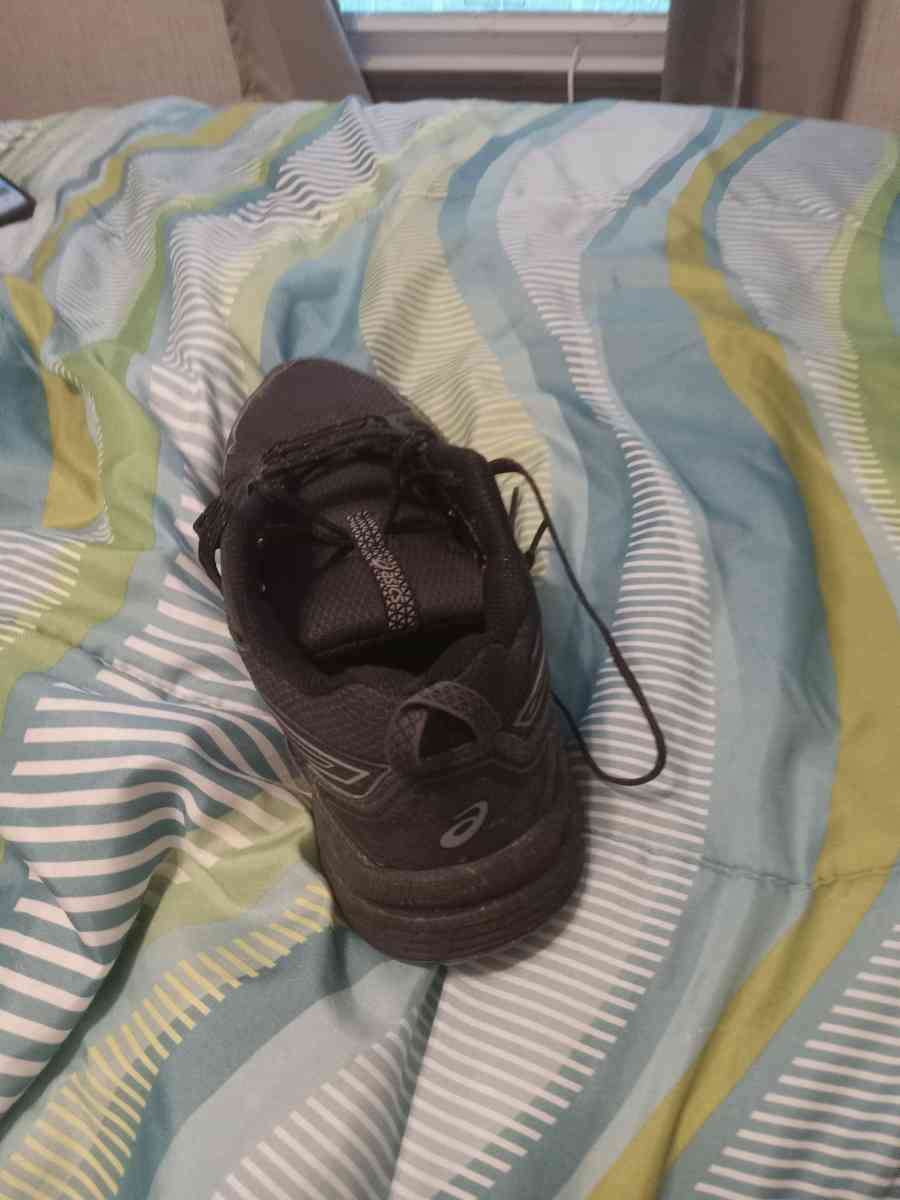 ASICS shoes - Roanoke, Virginia