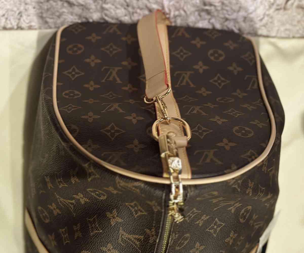 LV duffel bag - Tacoma, Washington - FleaMarketBay