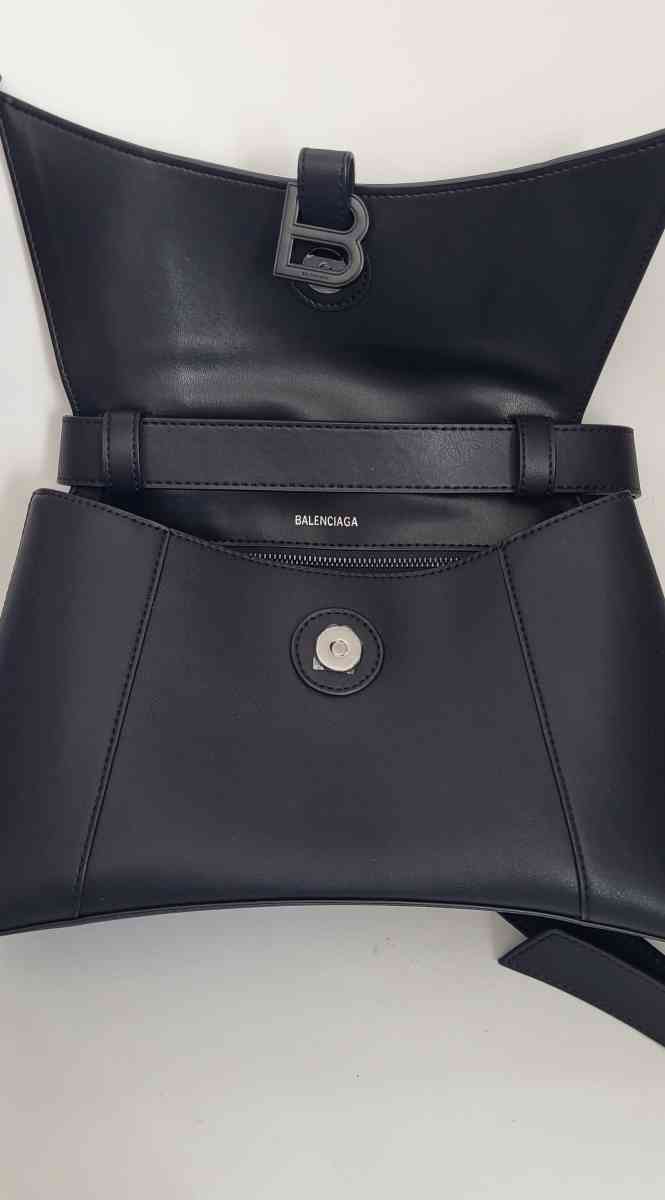 Luxury Balenciaga Dupe Bag - Morganton, North Carolina - FleaMarketBay