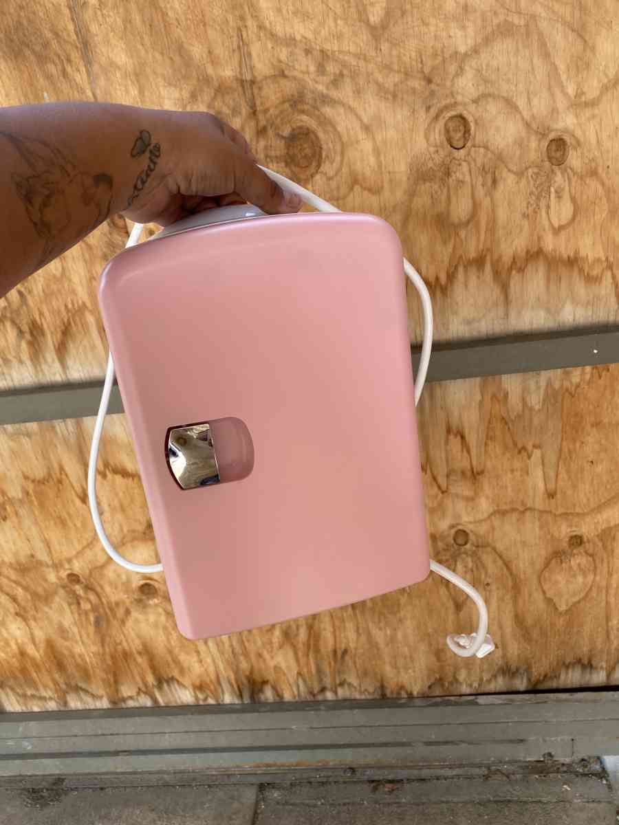 skin care mini fridge - North Hollywood, California