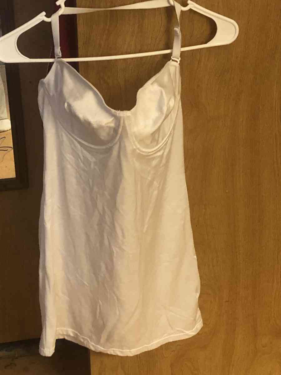 Beautiful white nglige - Alicia, Arkansas