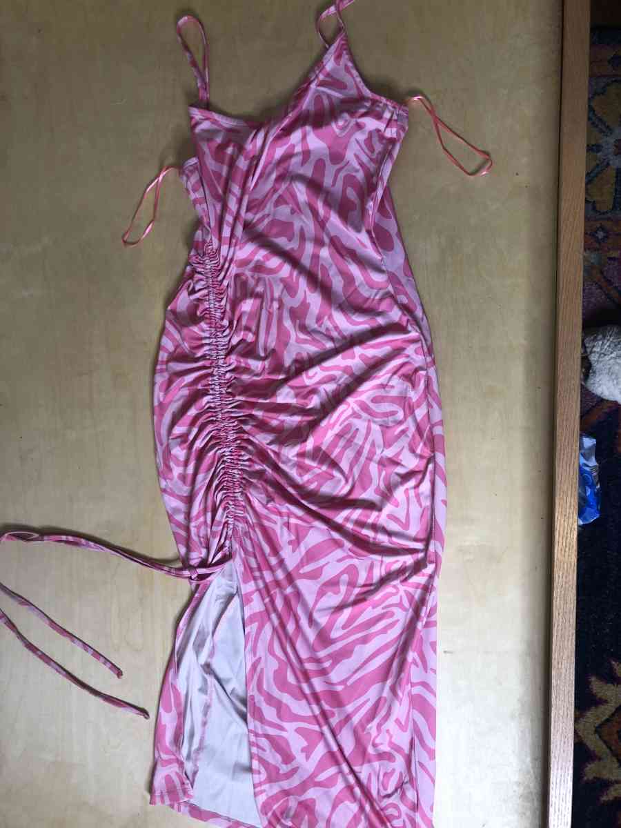 perfect dress - Pittsburgh, Pennsylvania - FleaMarketBay