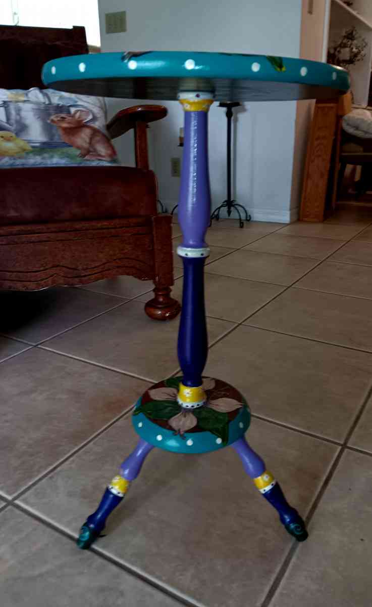 Alice in Wonderland custom made table - Jensen Beach, Florida - FleaMarketBay