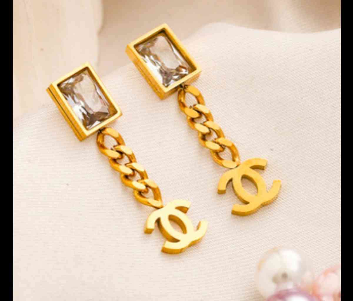 earings - Mission Viejo, California