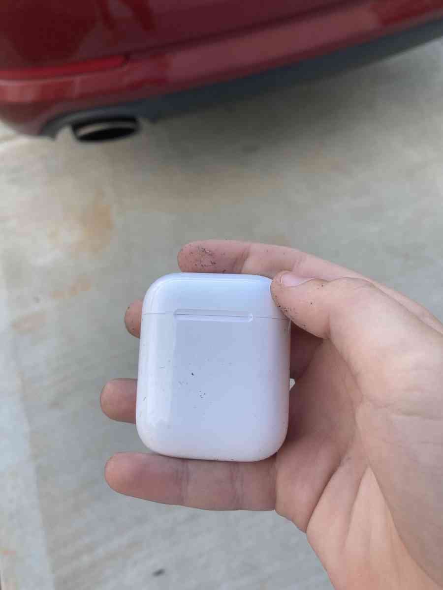 AirPods that been used - Spartanburg, South Carolina