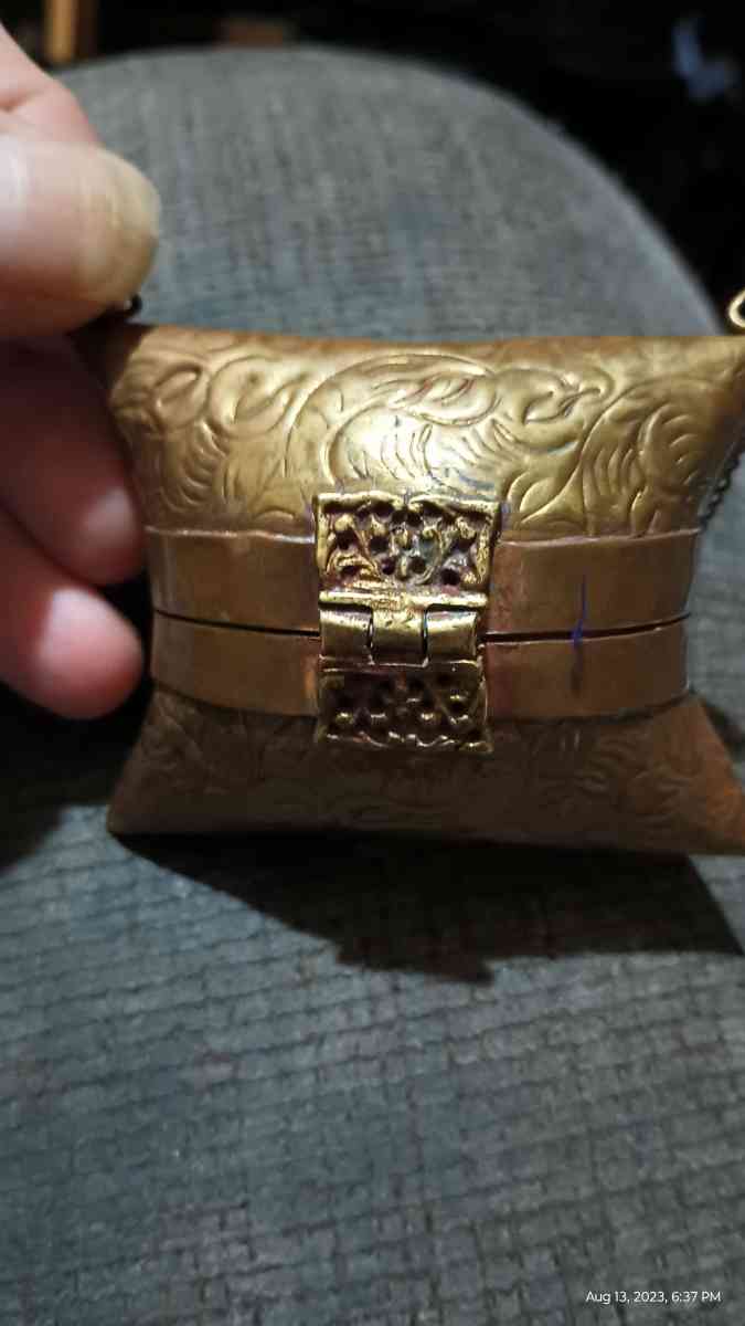 vintage brass n copper coin purse - Philadelphia, Pennsylvania - FleaMarketBay