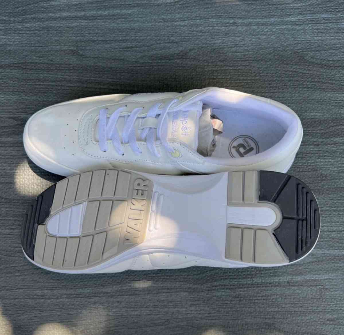 propet WMNS size 10 - Huntington Park, California - FleaMarketBay