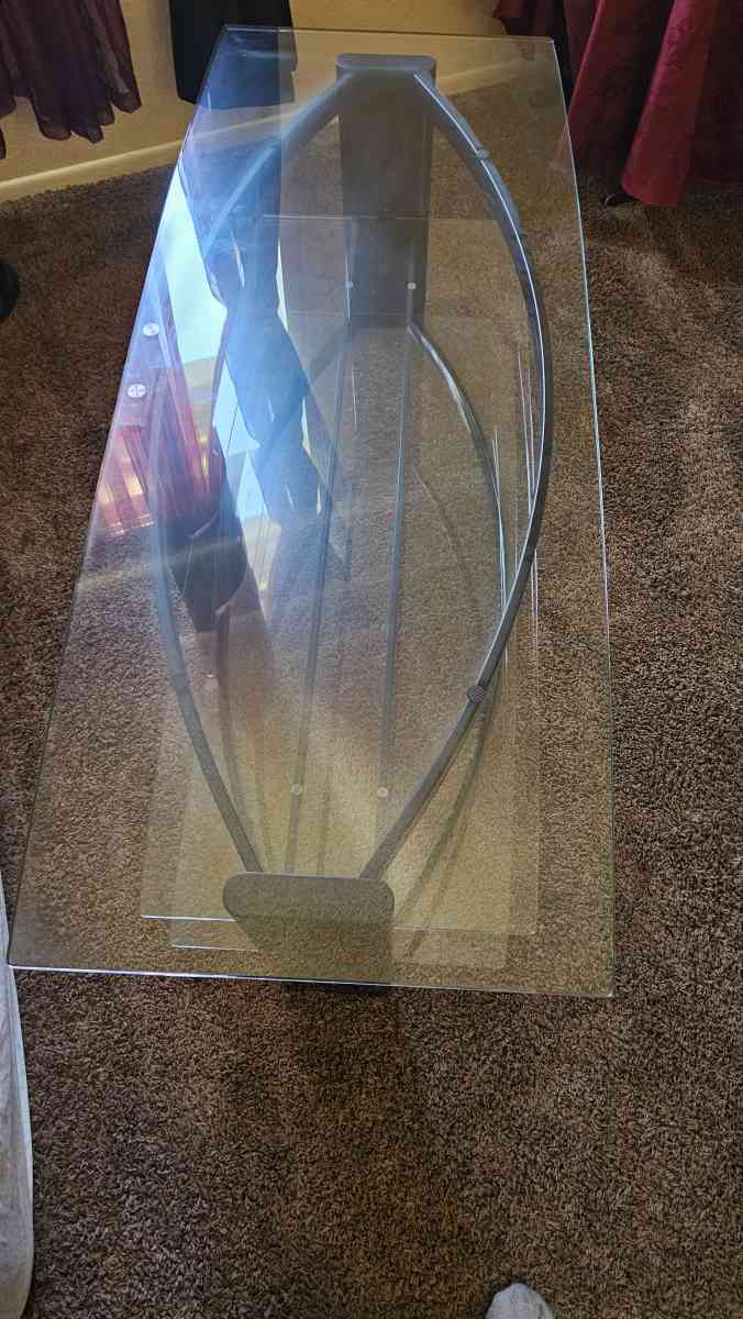 mesa para televisin - Rialto, California - FleaMarketBay