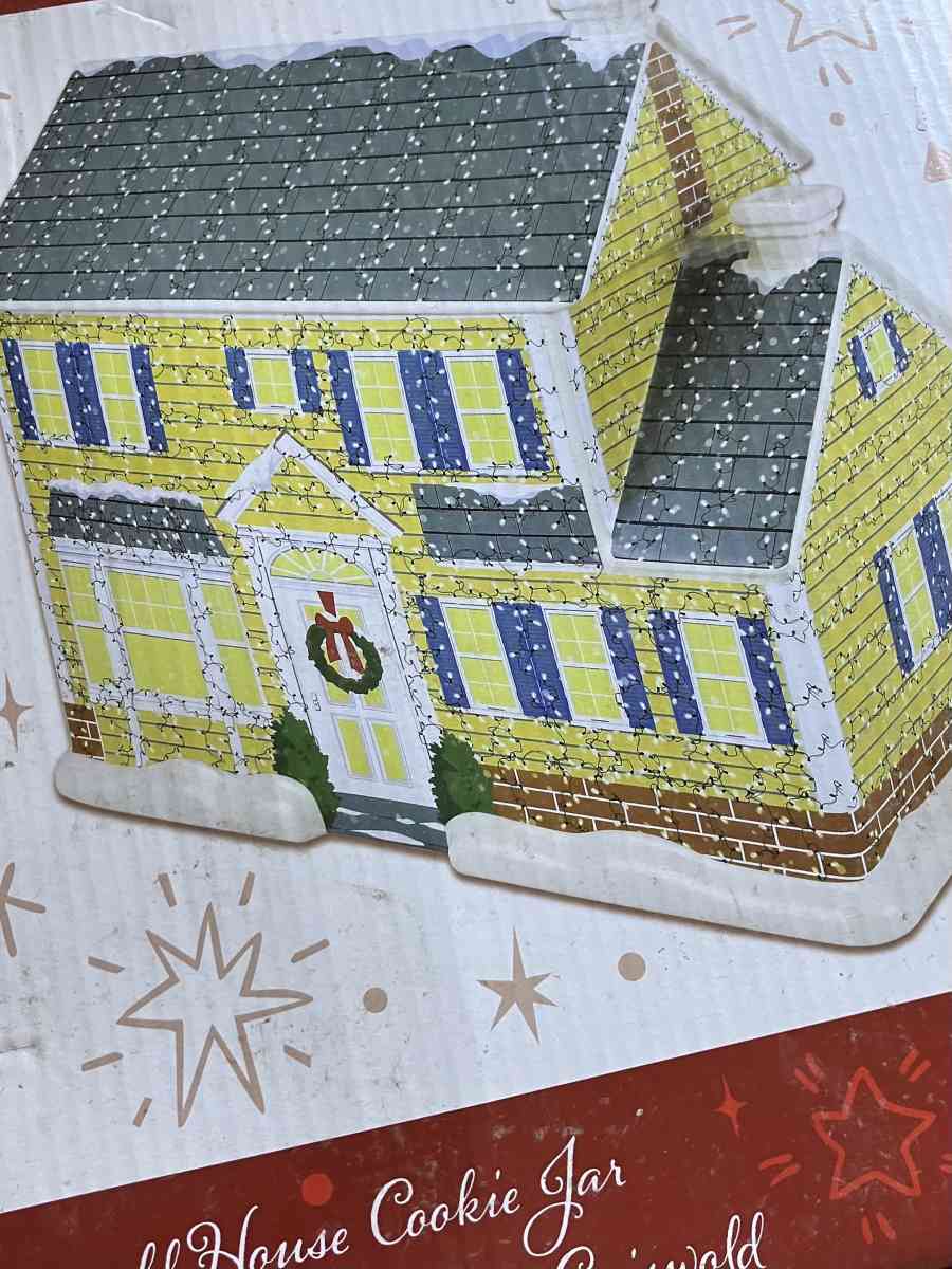 Griswalds Christmas House Cookie Jar - Mooresville, Indiana - FleaMarketBay