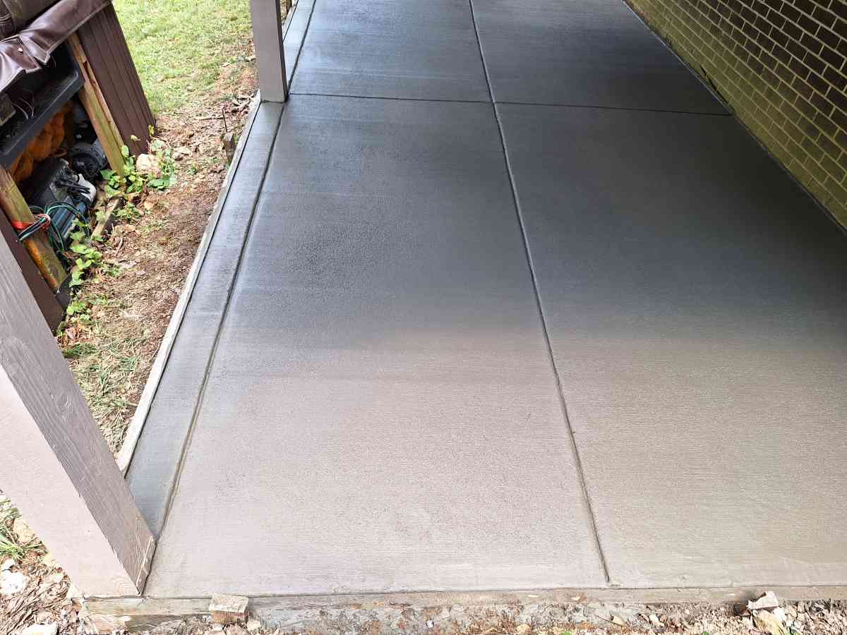 concrete patio - Birmingham, Alabama - FleaMarketBay