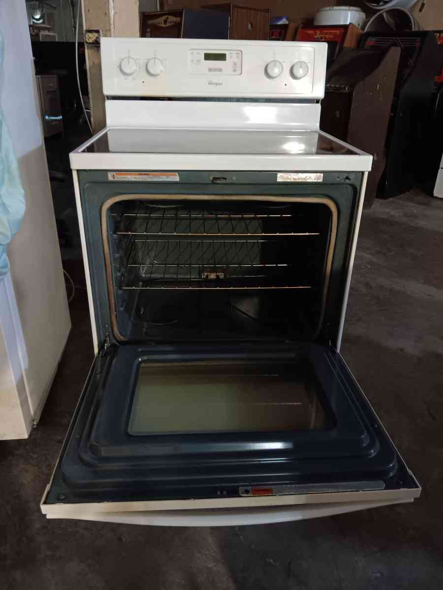 Whirlpool stove oven - Jefferson City, Missouri - FleaMarketBay