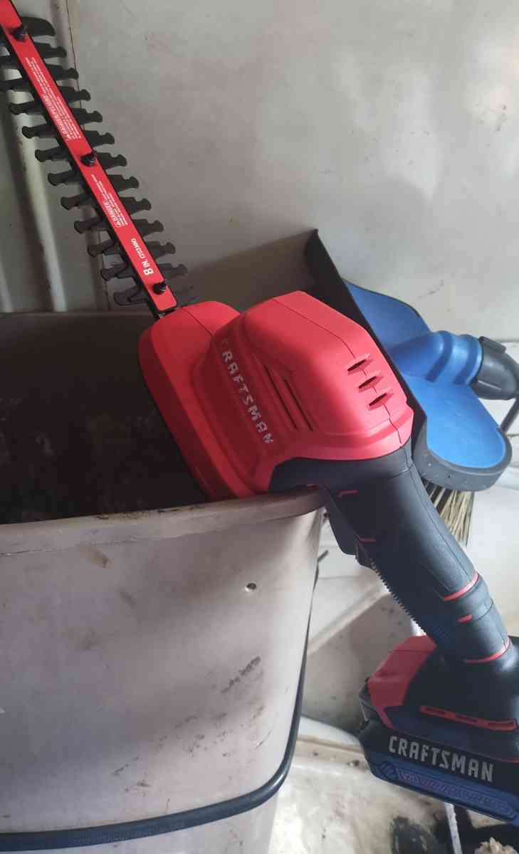 20 v max 8in hedge trimmer - Bradenton, Florida - FleaMarketBay
