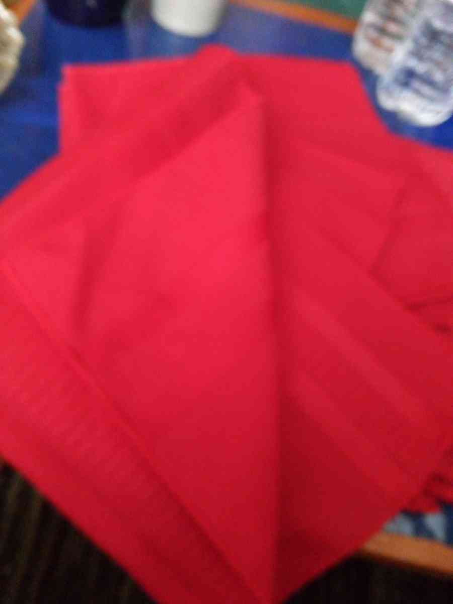 8 Red Linen napkins - Pawtucket, Rhode Island - FleaMarketBay