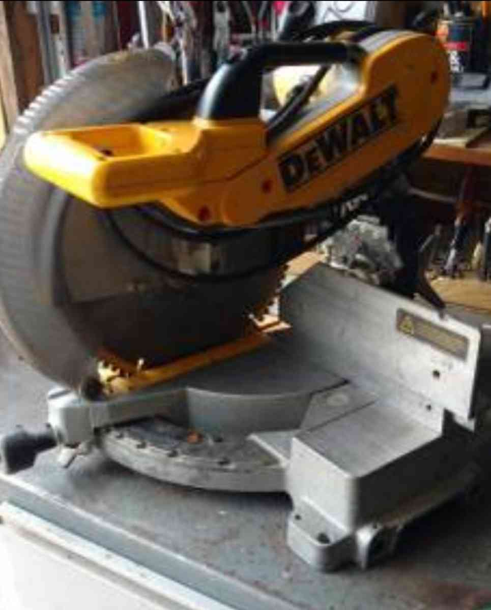 DEWALT 12in 15Amp Dual Bevel Sliding Compound Corded Miter S - Charlotte, North Carolina