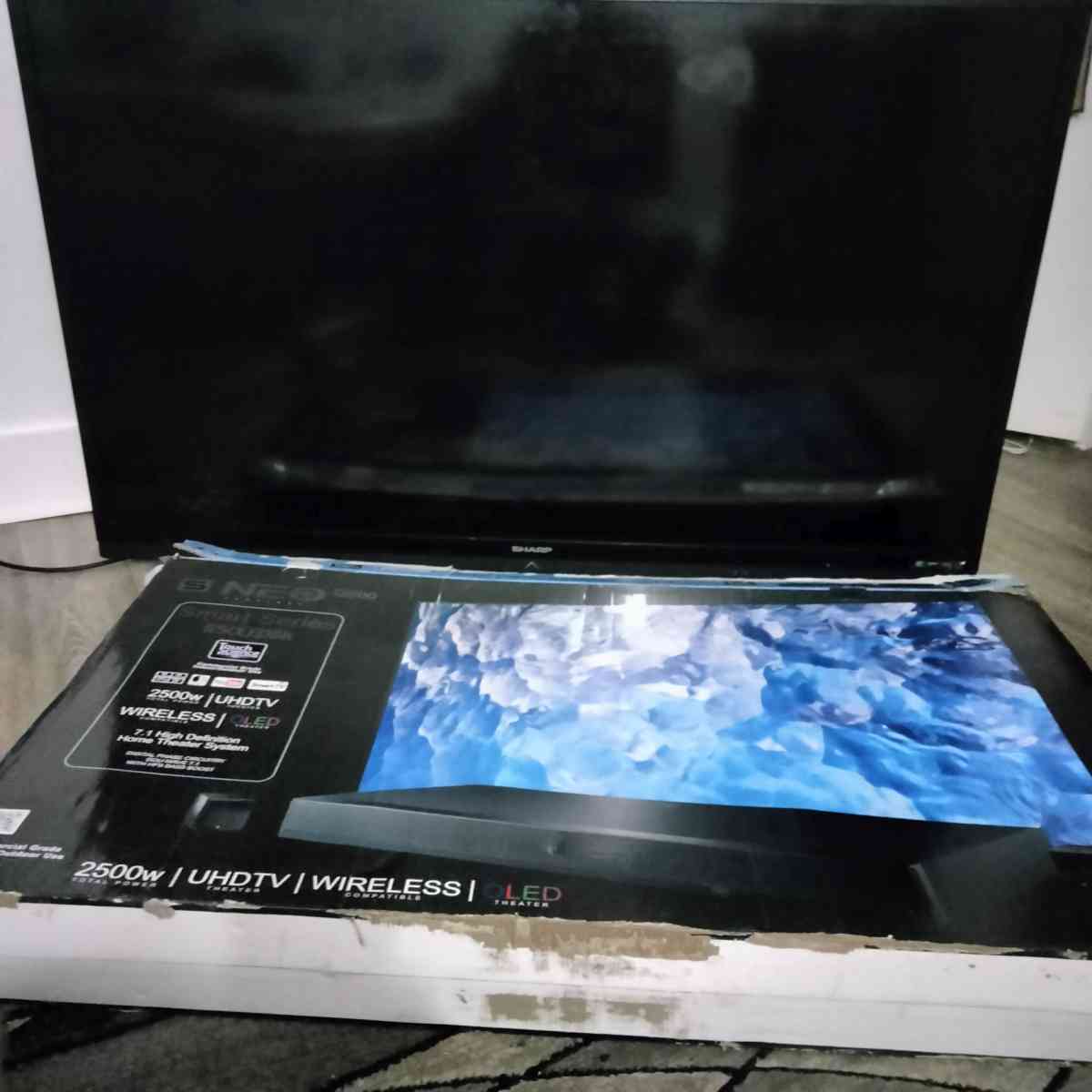 sharp 60in Aquos smart tv - Seffner, Florida