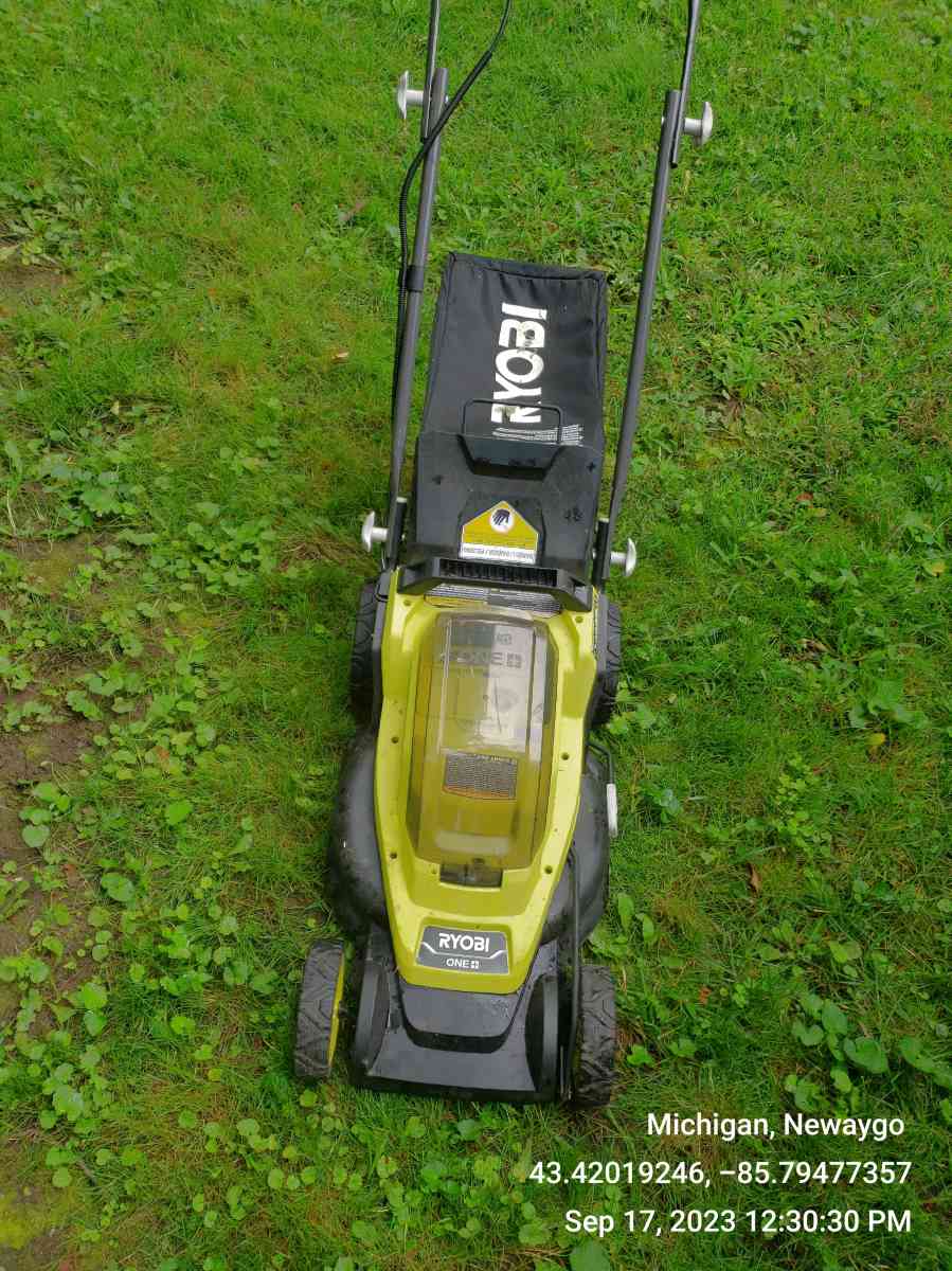 13 Inch Battery Powered Ryobi Lawnmower - Newaygo, Michigan - FleaMarketBay