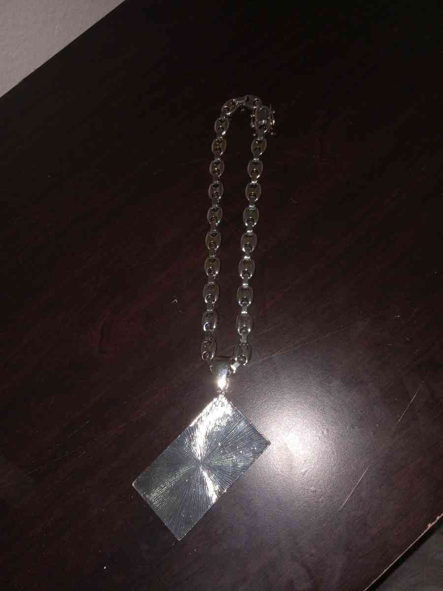 Shiny Banknote Pendant with 13mm Pig Nose Necklace Rhineston - Alicia, Arkansas