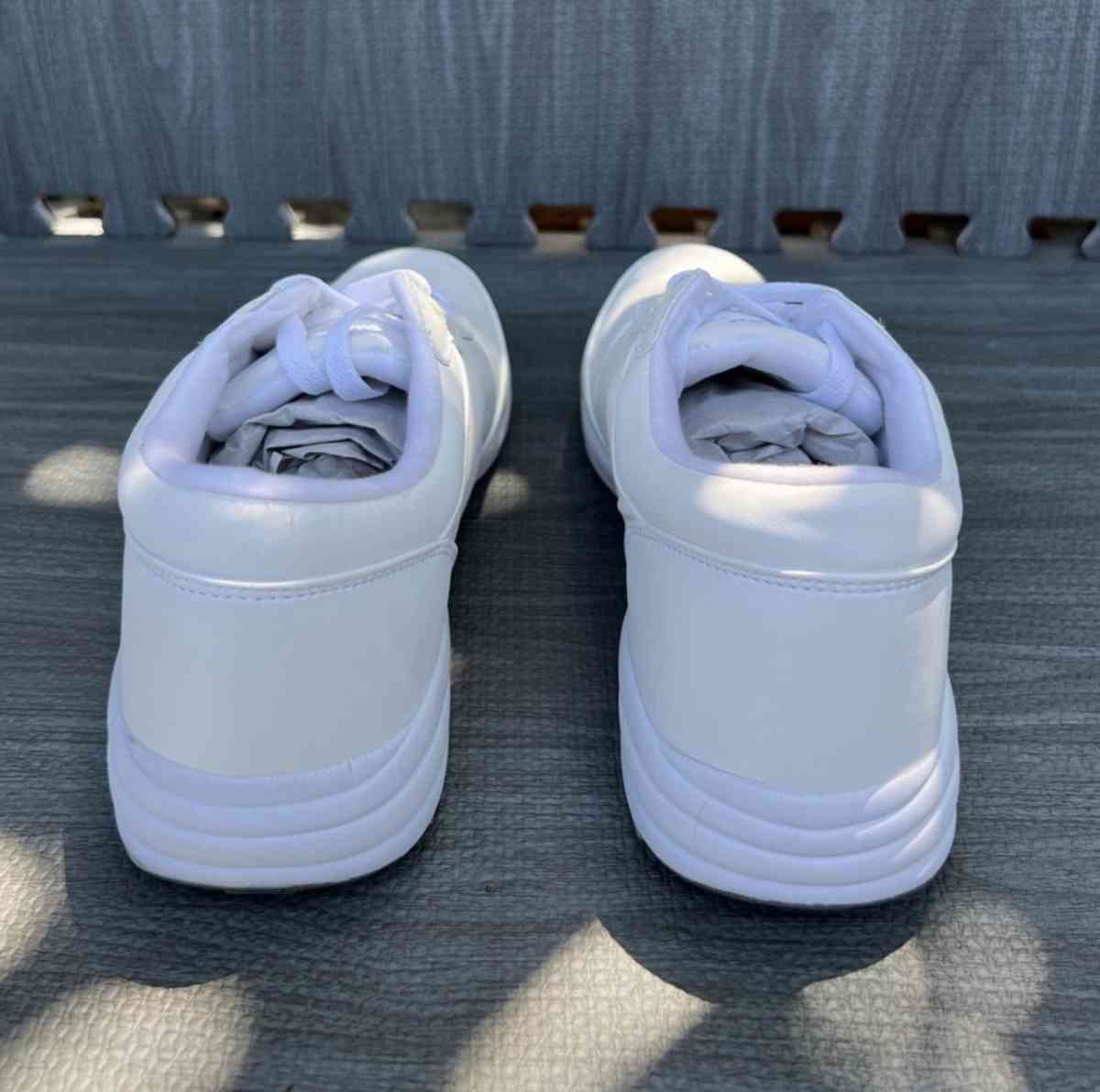 propet WMNS size 10 - Huntington Park, California - FleaMarketBay