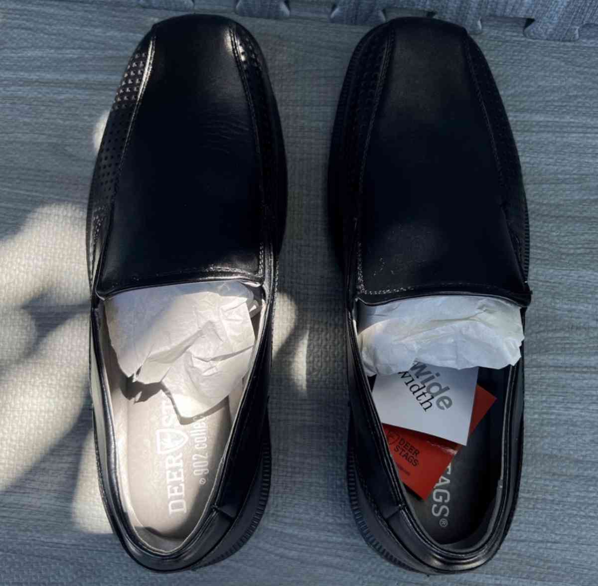 mens loafers size 9W - Huntington Park, California - FleaMarketBay