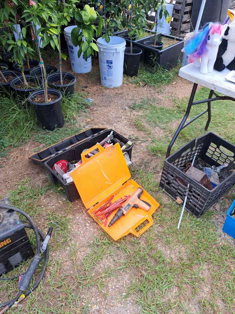 Tools - Tickfaw, Louisiana - FleaMarketBay
