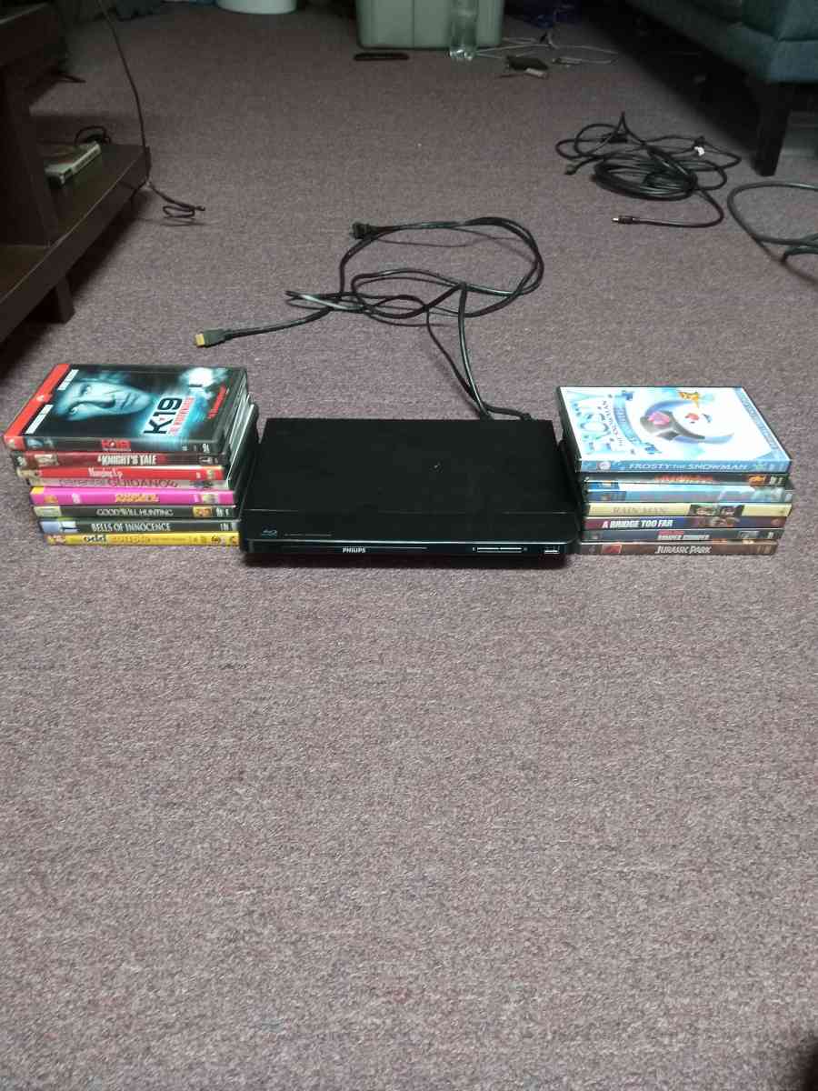 DVDS movies and BlurayDVD player with hookups - Commerce, Texas