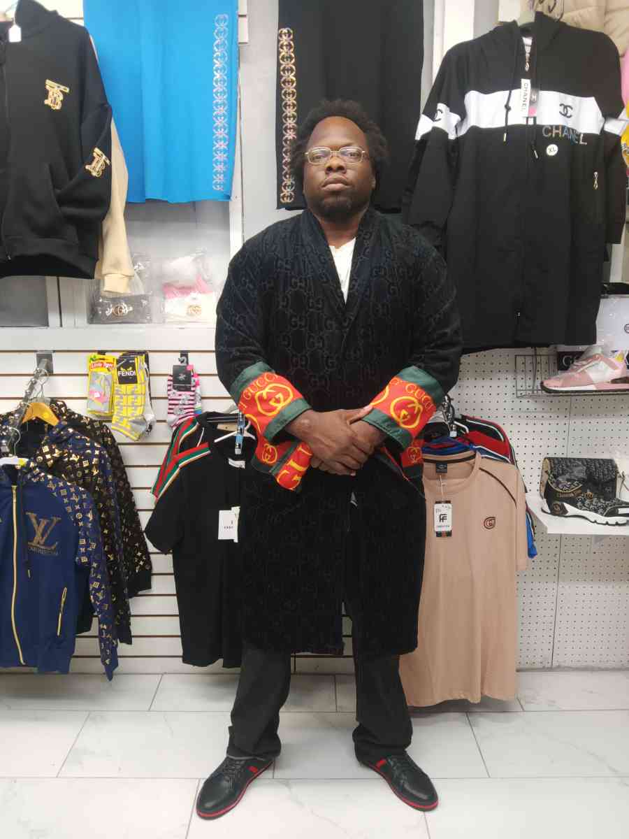 unisex Gucci robe M and XL