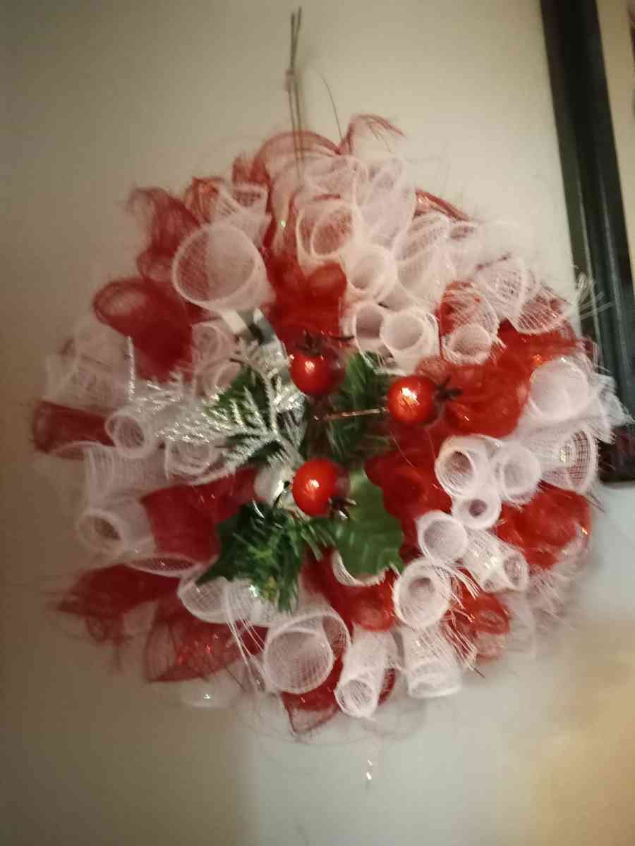 Holiday wreaths - Farmington, Utah - FleaMarketBay