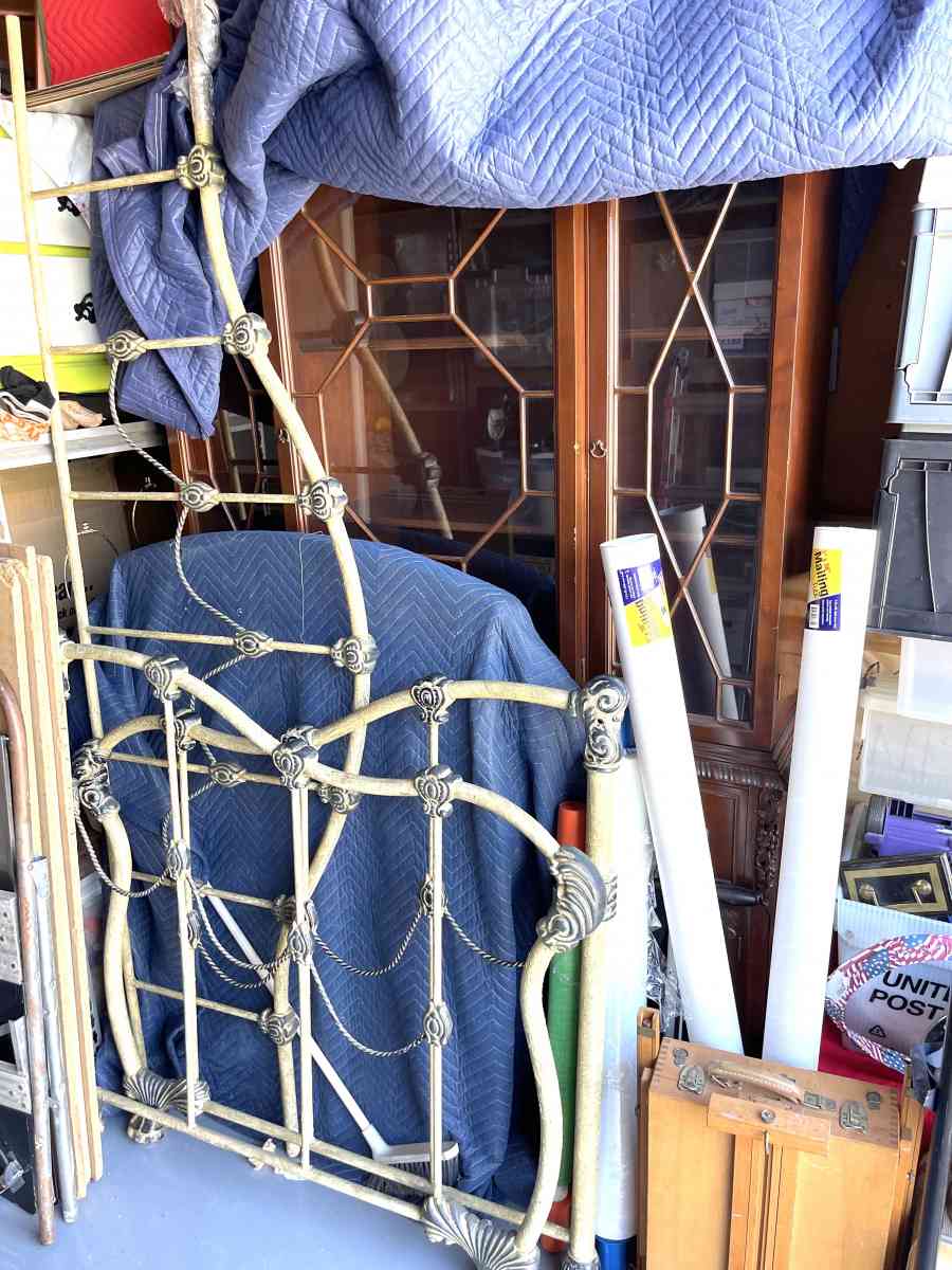 lots of Antiques and other items - Vacaville, California - FleaMarketBay