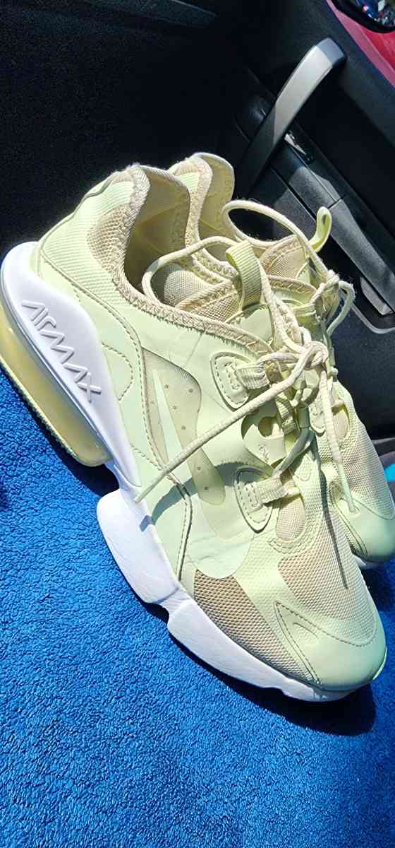KIKE AIRMAX for Women size 9us - Houston, Texas - FleaMarketBay
