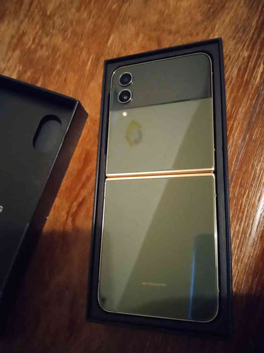 flip phone - Irvington, New Jersey - FleaMarketBay