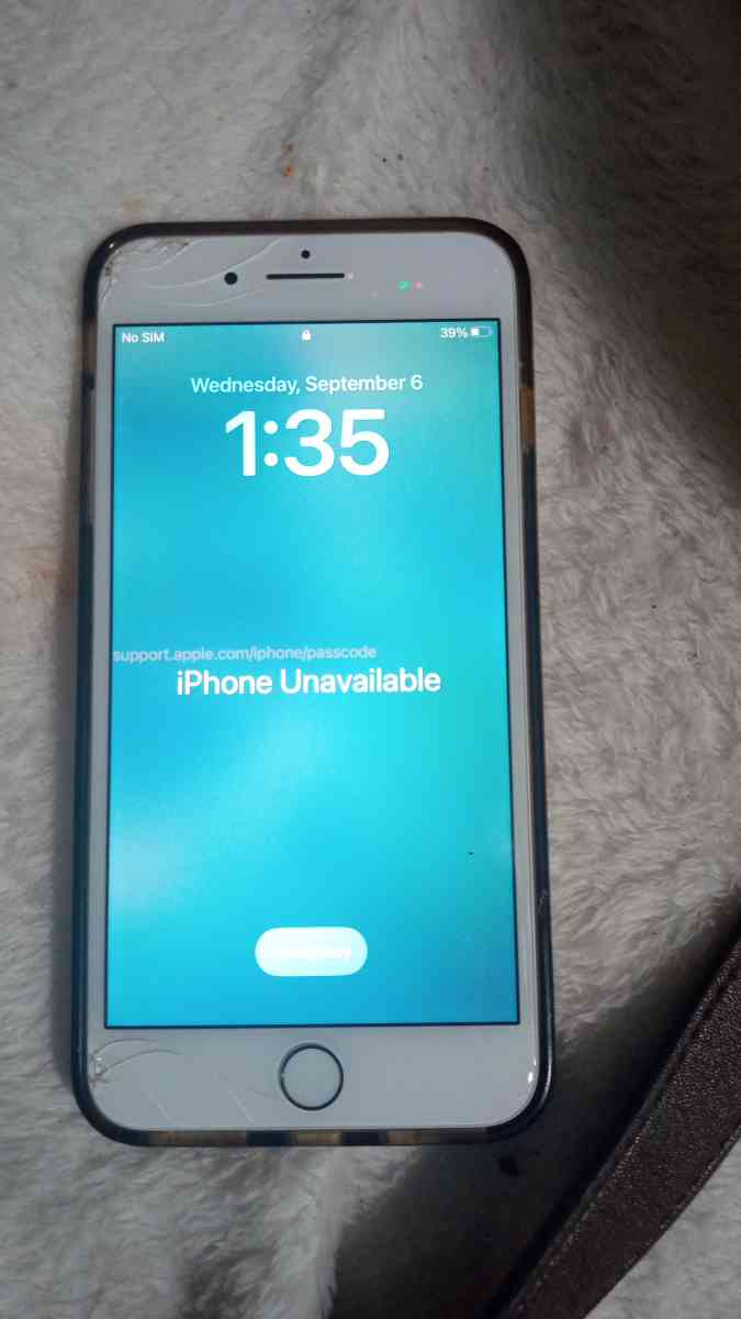 I phone 8 plus - Charleston Afb, South Carolina