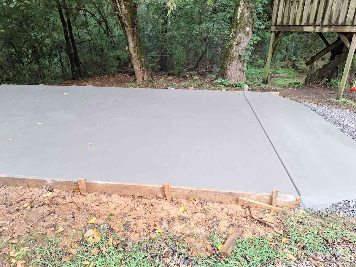 concrete pad - Birmingham, Alabama - FleaMarketBay
