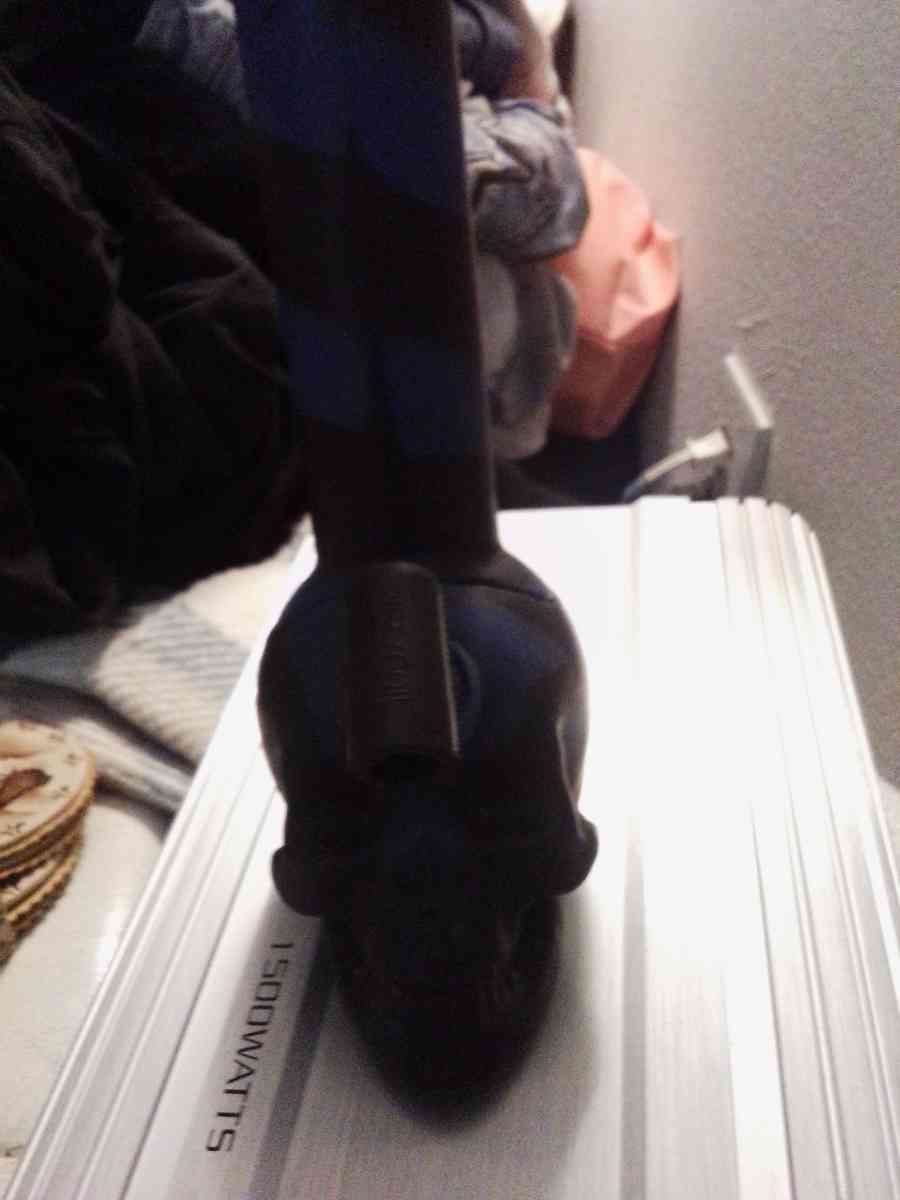 dark blue skull bong - Hudson, Florida - FleaMarketBay