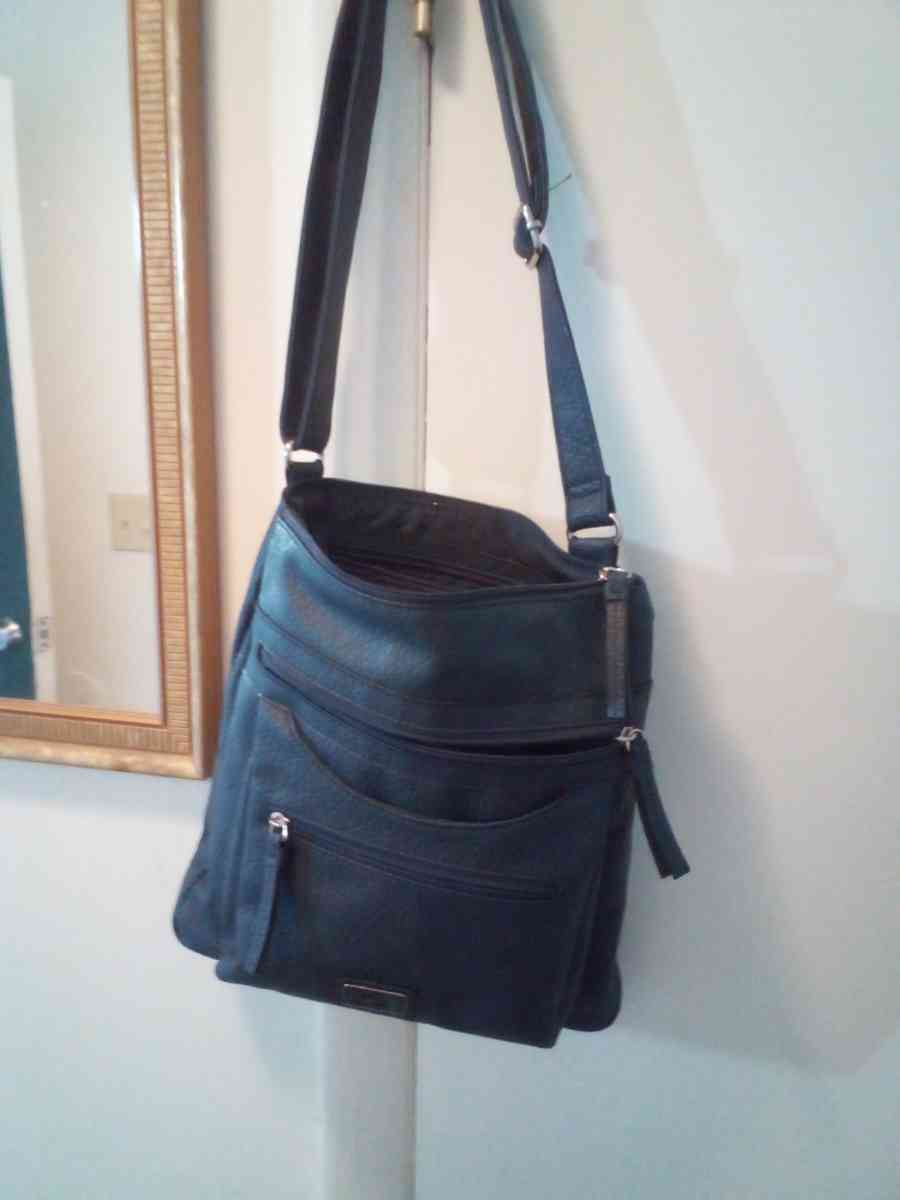 ladies bag blue with pockets - Fort Oglethorpe, Georgia - FleaMarketBay