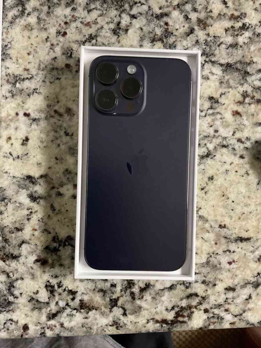Apple iPhone 14 Pro Max  256GB  Deep Purple Unlocked - Buckeye, Arizona - FleaMarketBay