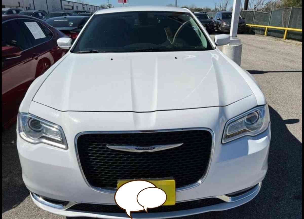 2019 Chrysler 300 89 k millas - Bryan, Texas - FleaMarketBay