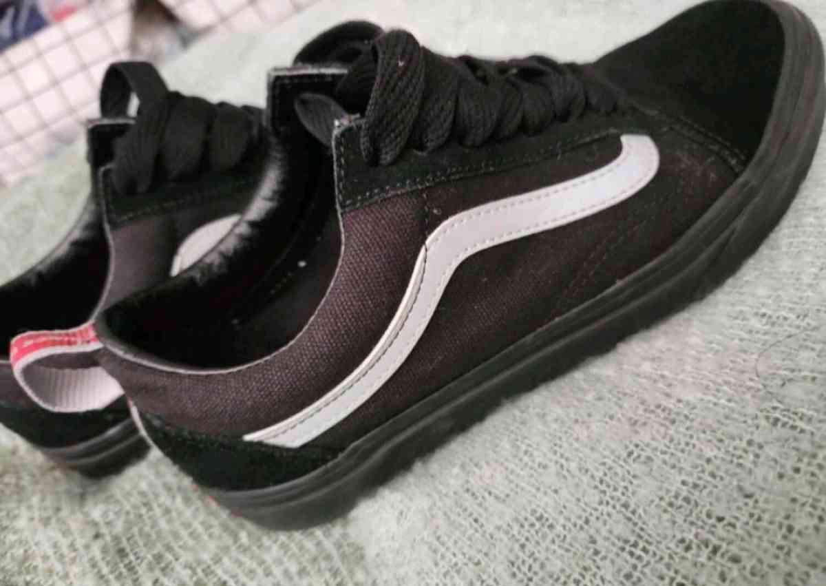 Vans shoes - Westminster, California - FleaMarketBay