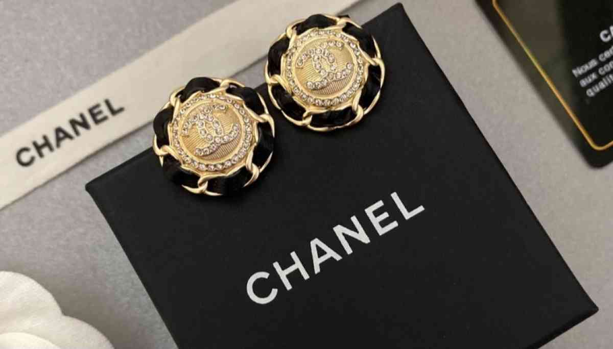 earings - Mission Viejo, California