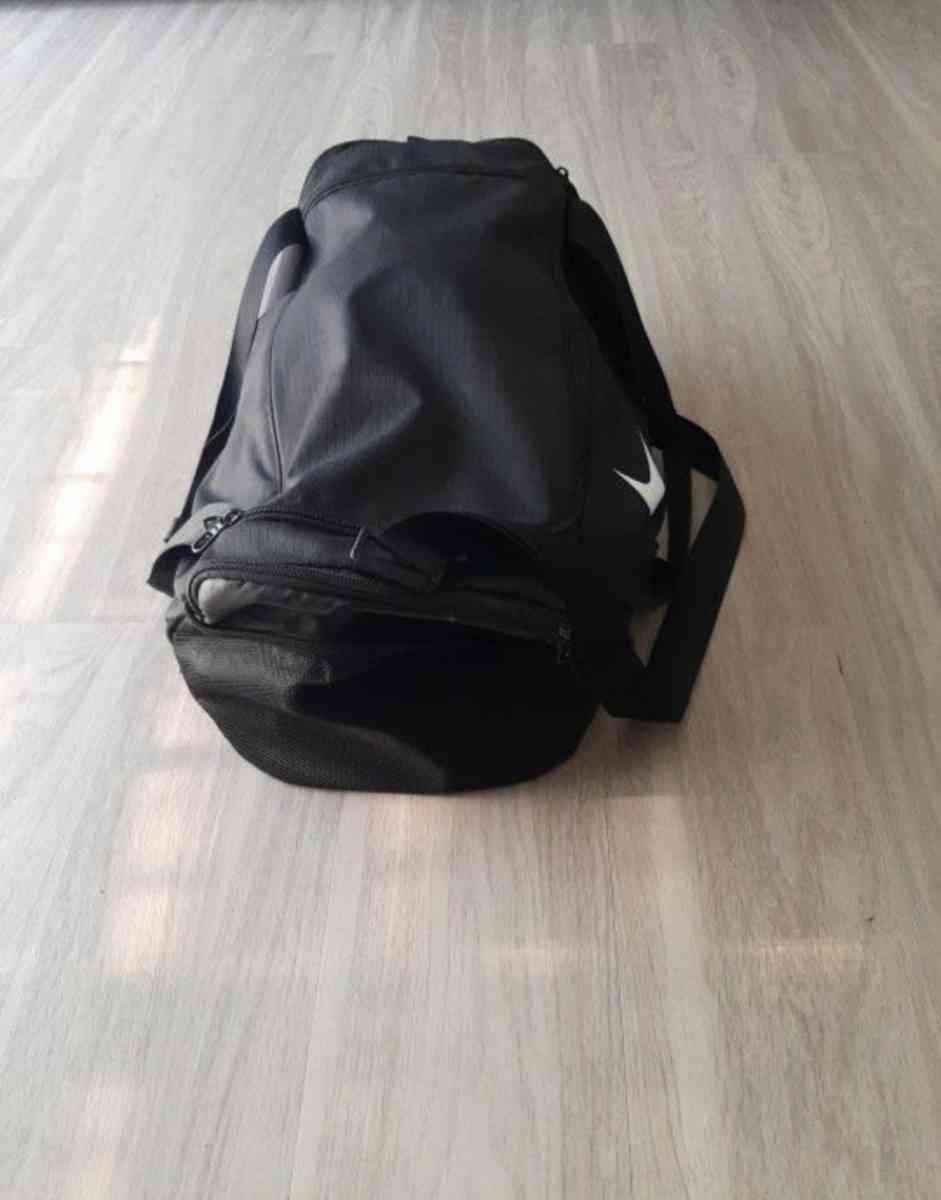 Nike Duffle Bag - San Antonio, Texas - FleaMarketBay