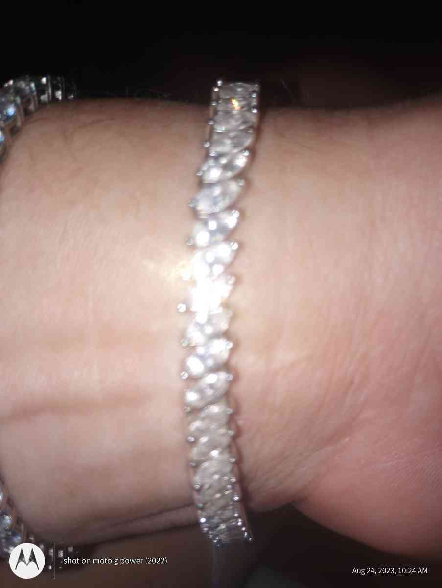 white gold tennis bracelet - Alicia, Arkansas
