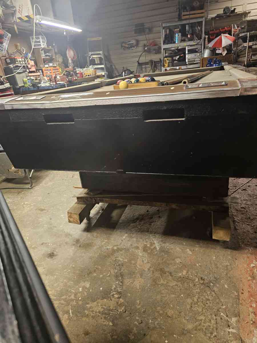 POOL TABLE - Fairview, North Carolina - FleaMarketBay