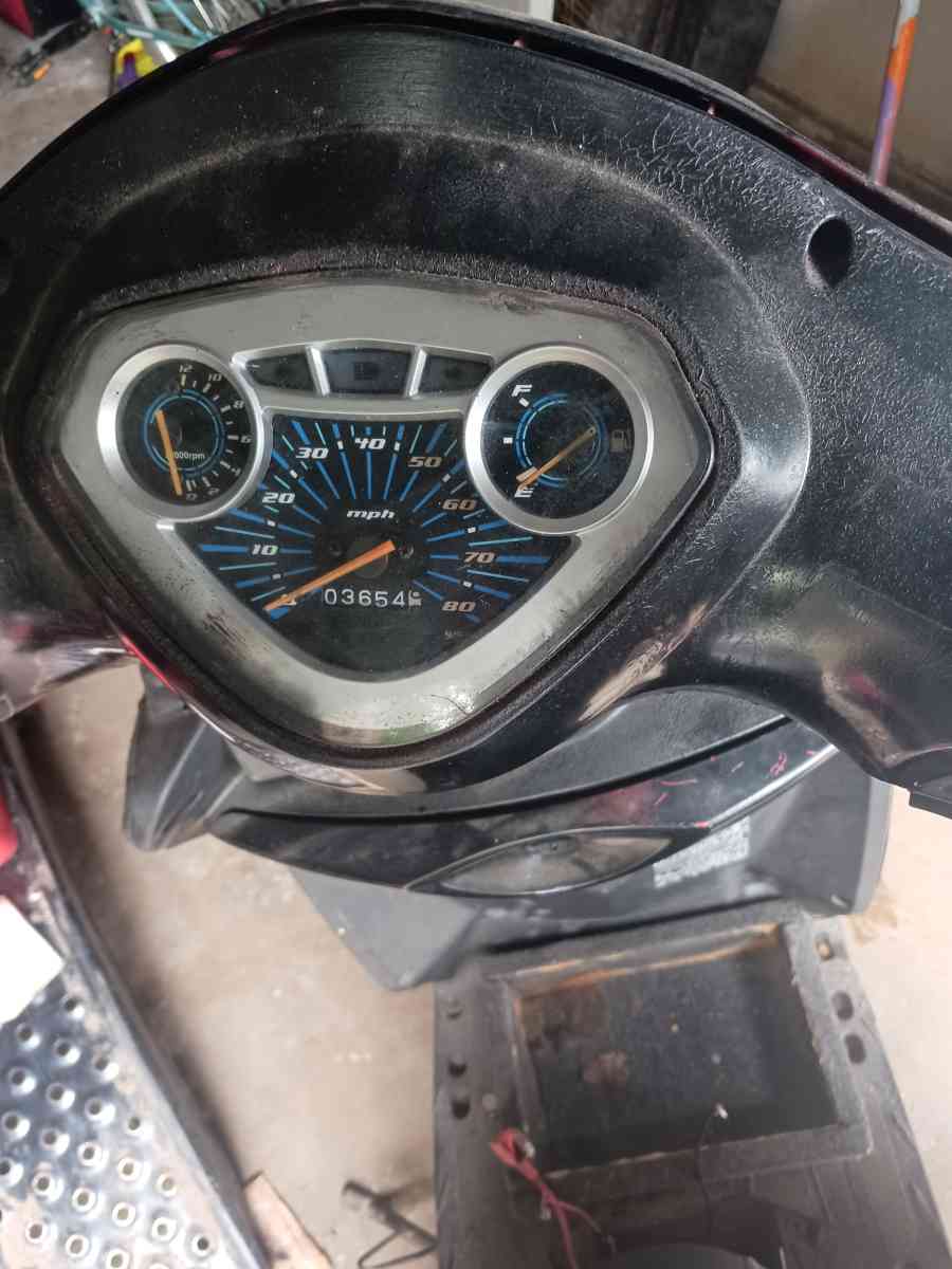 Im selling my moped runs fine - Houston, Texas - FleaMarketBay