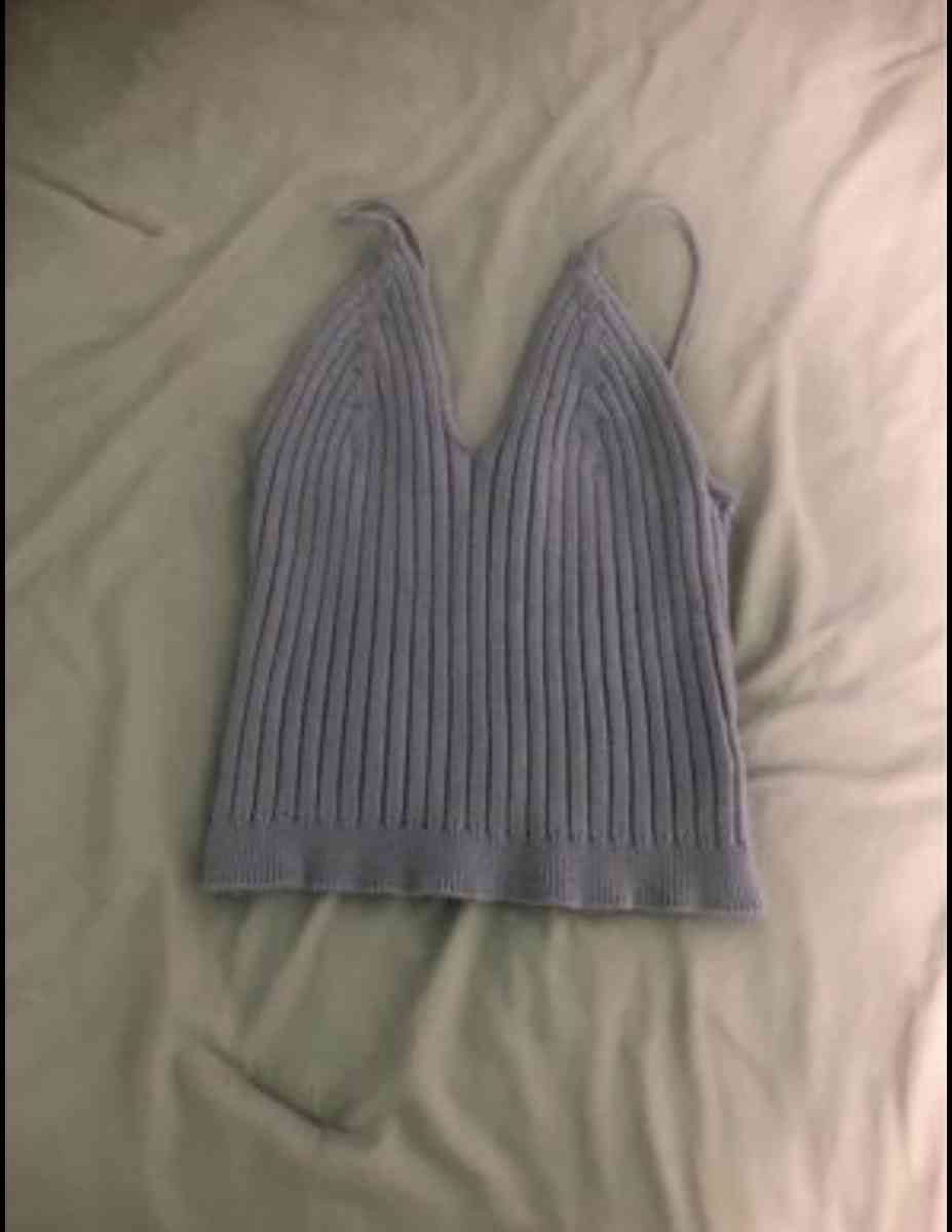 crop tops - Phelan, California - FleaMarketBay