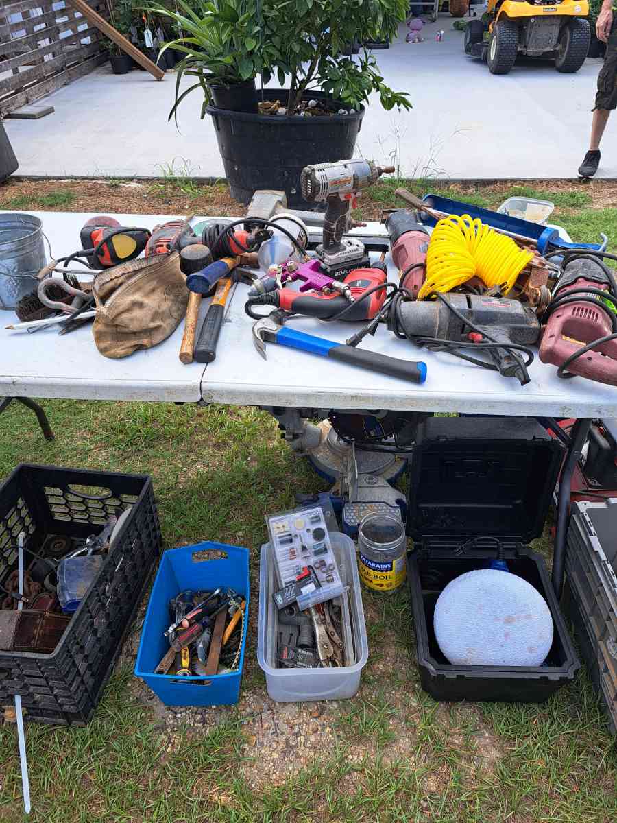 Tools - Tickfaw, Louisiana - FleaMarketBay