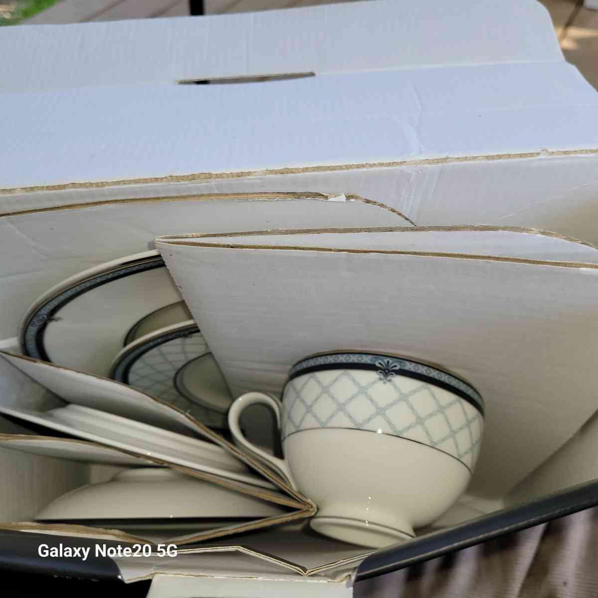 fine bone china - East Windsor, Connecticut - FleaMarketBay